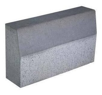 Kerb Stone 450 x 300 x 150 MM